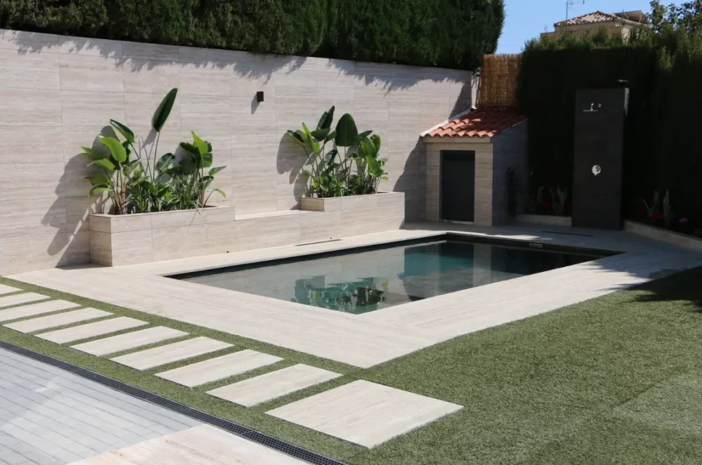 private pool in Granada